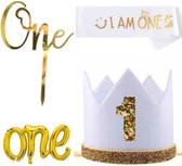 Eerste verjaardag set wit met goud met folie ballon, sjerp, taart topper en hoedje - 1 - eerste - verjaardag - cakesmash -sjerp - hoed