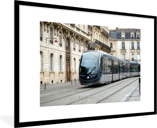 Fotolijst incl. Poster - Een moderne tram gaat door het centrum van Bordeaux - 90x60 cm - Posterlijst