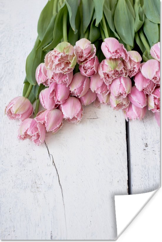 Poster Roze tulpen op witte tafel - 60x90 cm