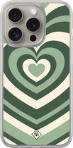 Casimoda® hoesje - Geschikt voor iPhone 15 Pro Max - Groen Hart Swirl - 2-in-1 case - Schokbestendig - Illustratie - Verhoogde randen - Groen, Transparant