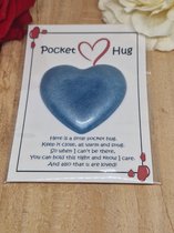 Pocket hug kaartje met epoxy hart - kaartje - steun in de rug - gelukskaartje - Liefde - blauw