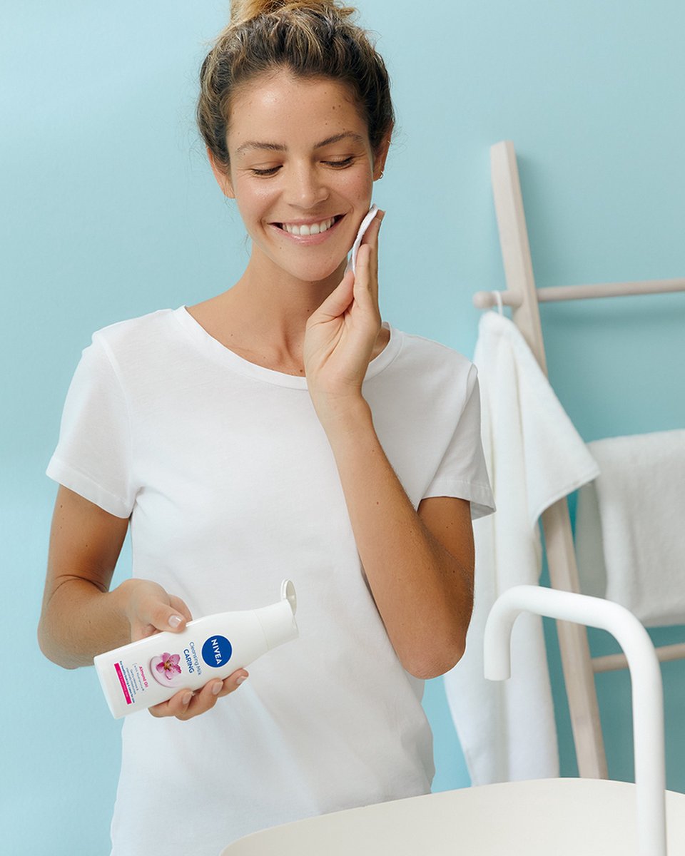 NIVEA Essentials Reinigingsmelk thumbnail 6