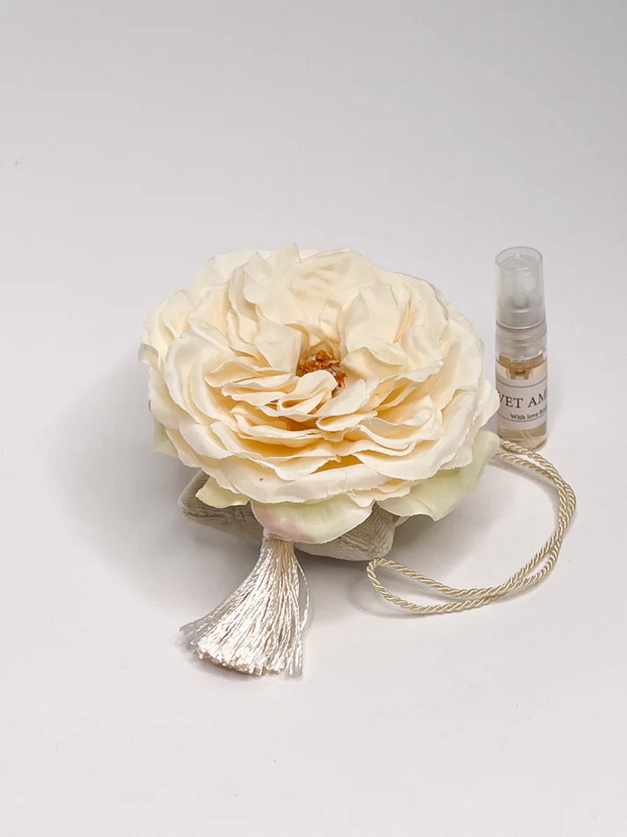 Home perfume handmade flower decoration velvet amber scented room parfum closet hanging scent