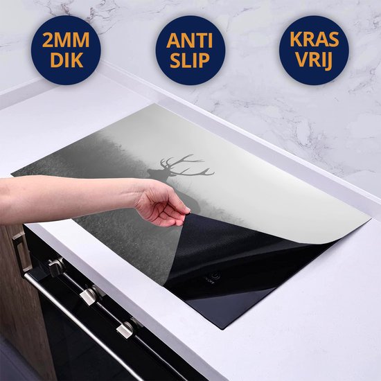 Chefcare Inductie Beschermer Hert tijdens de Mist - Zwart Wit - 65x55 cm - Afdekplaat Inductie - Kookplaat Beschermer - Inductie Mat