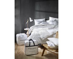 De Witte Lietaer Dekbed Dream 4 Seasons - Hotelmaat - 260 x 240 cm - Polyestervulling