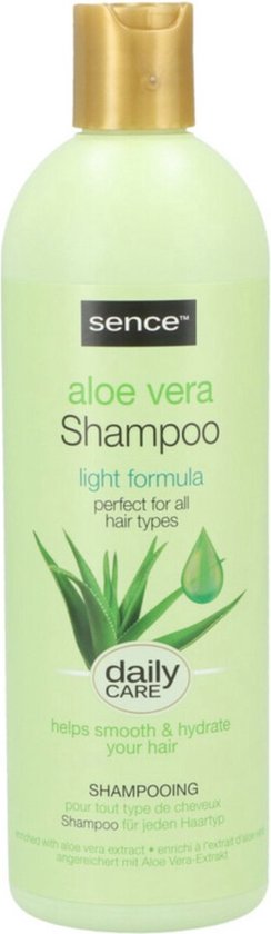 Lichtgroene fles met gouden dop. Sence Beauty Aloë Vera Shampoo, lichte formule.