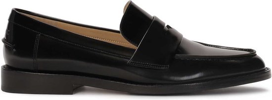 Black stylish half shoes made of grain leather