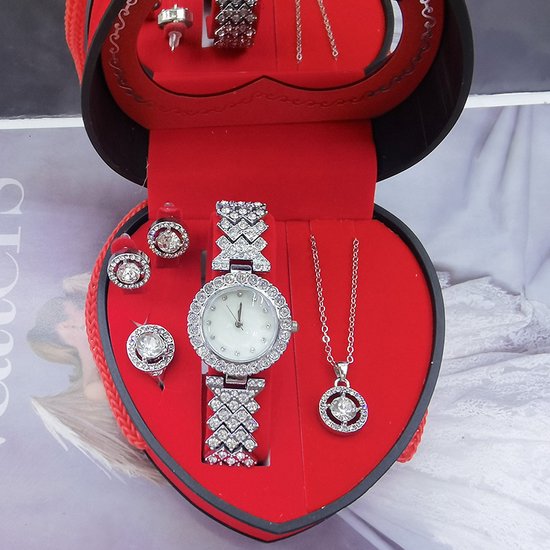 Luxe Sieraden Cadeau Set Compleet - Quartz Horloge + Ring + Ketting + Oorbellen Liefdesgeschenk - Zilveren Diamanten Prachtige Ronde Vorm - Valentijn - Romantische Gift Set - Jewelry Box
