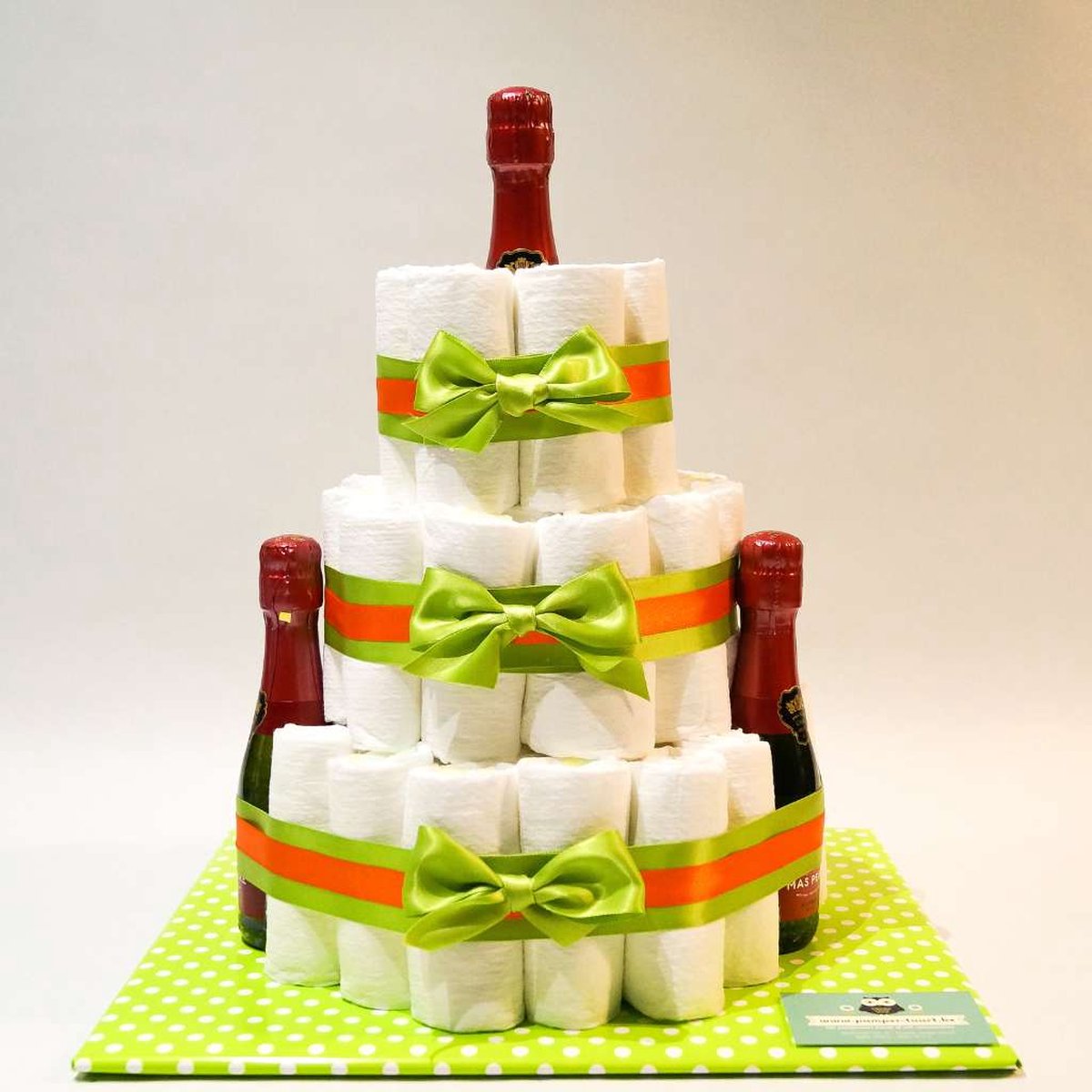 Goedkoopste Pampertaart - luiertaart - neutraal - 3 laags - groen - mini cava 51 luiers maat 3