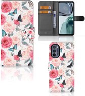 Smartphone Hoesje Geschikt voor Motorola Moto G62 5G Flipcase Cadeautjes voor Moederdag Butterfly Roses