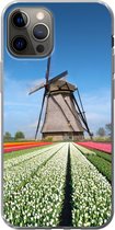 Geschikt voor iPhone 13 Pro hoesje - Molen tussen de tulpen in Nederland - Siliconen Telefoonhoesje