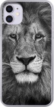Geschikt voor iPhone 11 hoesje - Perzische leeuw op zwarte achtergrond in zwart-wit - Siliconen Telefoonhoesje