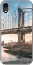 Geschikt voor iPhone XR hoesje - New York - Rivier - Bridge - Siliconen Telefoonhoesje