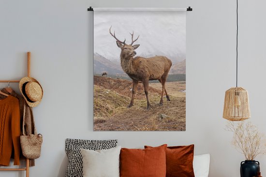 Wandkleed - Wanddoek - Hert - Bergen - Natuur - 120x160 cm - Wandtapijt