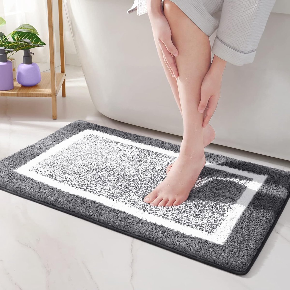 50 x 75 cm Microfiber Zachte Badmat, Antislip Badkamermat Machinewasbaar, Douche Waterabsorberend Badkleed Duurzame Vloermatten (Donker Grijs)