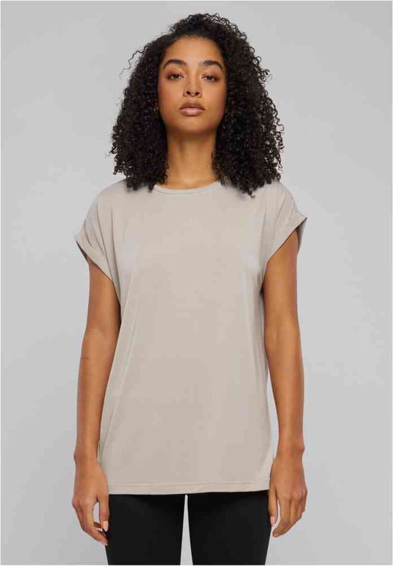 Urban Classics - Modal Extended Shoulder Dames T-shirt - S - Gebroken wit