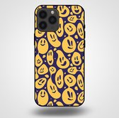 Smartphonica Telefoonhoesje voor iPhone 13 Pro Max met smiley opdruk - TPU backcover case emoji design - Paars Geel / Back Cover geschikt voor Apple iPhone 13 Pro Max