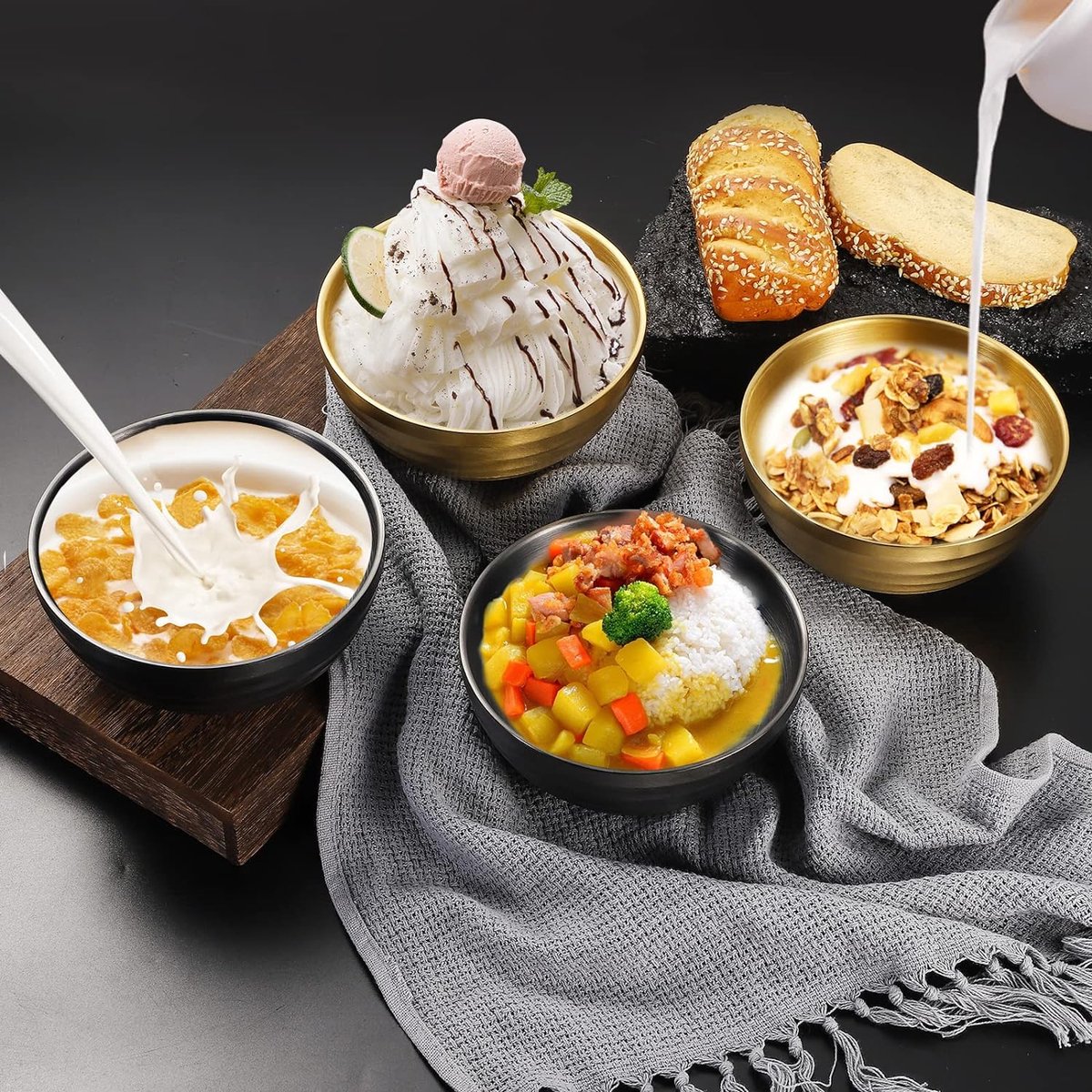 Set van 4 roestvrijstalen schalen, dubbellaags, geïsoleerde pastasoep, kom, rijstkom, slakom, mueslikommen, kommen voor fruit, granen, snack, voorgerecht, vaatwasmachinebestendig, goud en zwart, 14 cm
