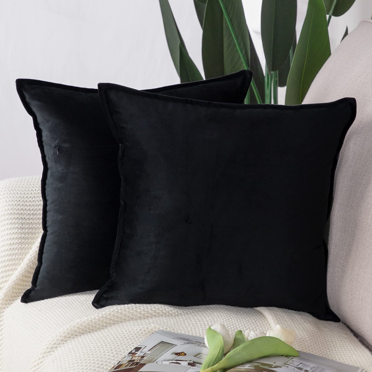Ibenzoa Set van 2 luxe stijl decoratieve kussenhoezen met fluwelen franjes in zwart, 40 x 40 cm