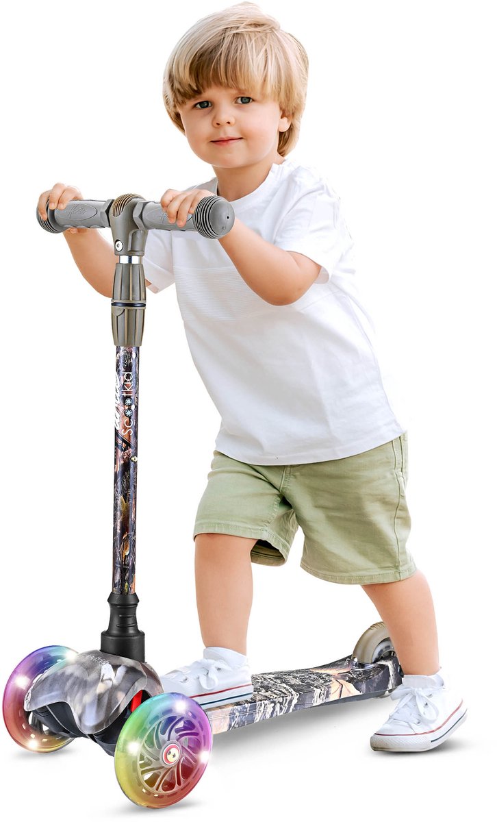 Hurtle Kinderstep - 3 Lichtgevende LED Wielen - Draagbaar - Hoogte verstelbaar - Realtree