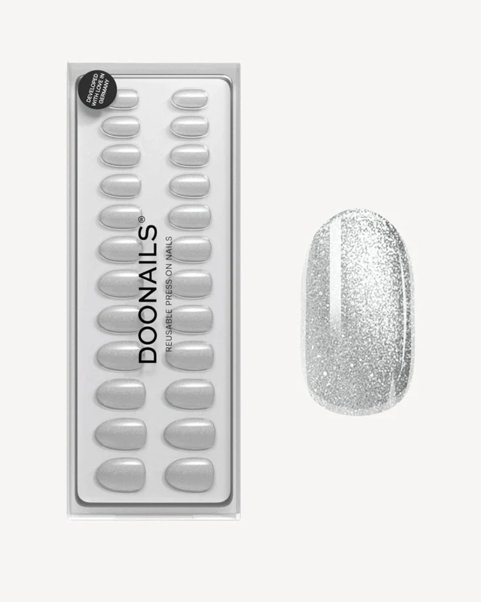 Doonails - Soft Gel Press Ons - Grey Cat Eye Medium Round