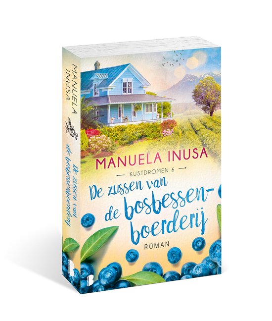 Couverture de livre avec une maison bleue, des myrtilles et le titre "Les sœurs de la ferme aux myrtilles".