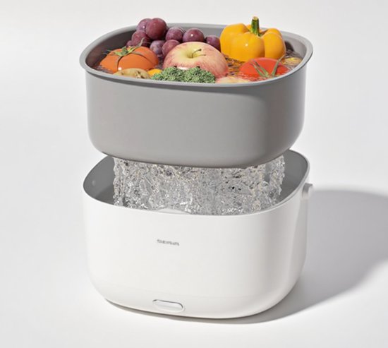 boven de gootsteenzeefmand - Groenten en fruit wassen, gekookte pasta laten uitlekken