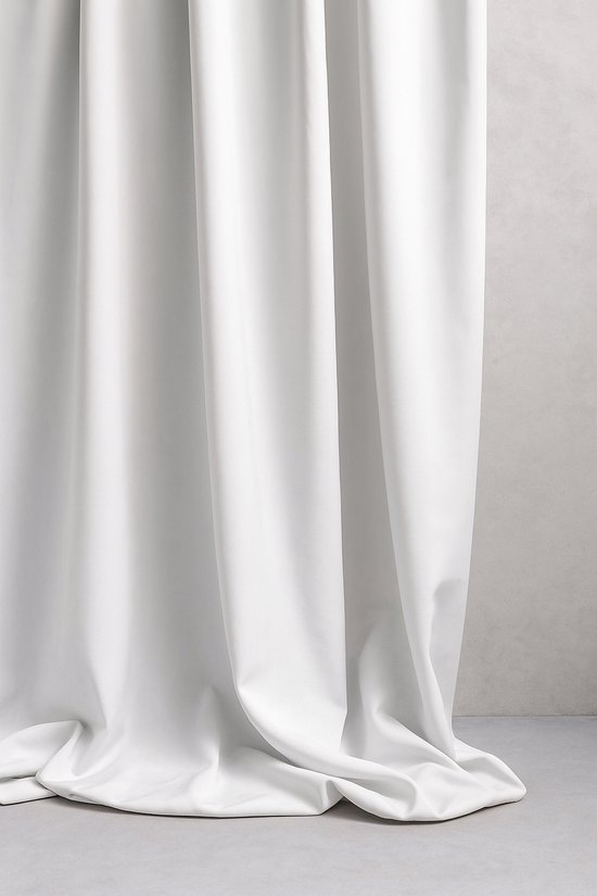 Glow Thuis – Verduisterend Fluwelen Gordijn 140x250 cm – Wit – 70% Lichtdicht – Kant en Klaar – Plooiband – 1 Stuk
