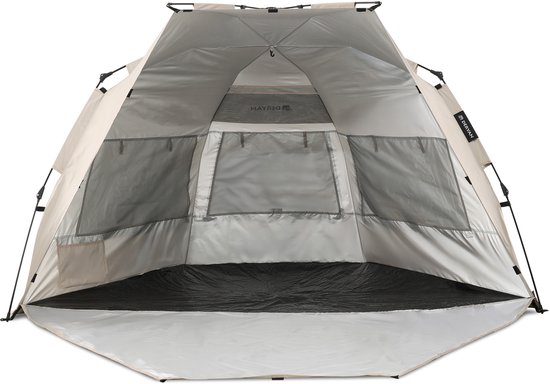 Lichtbruine koepeltent van voren gezien met open voorkant, ventilatie en opbergvakken.