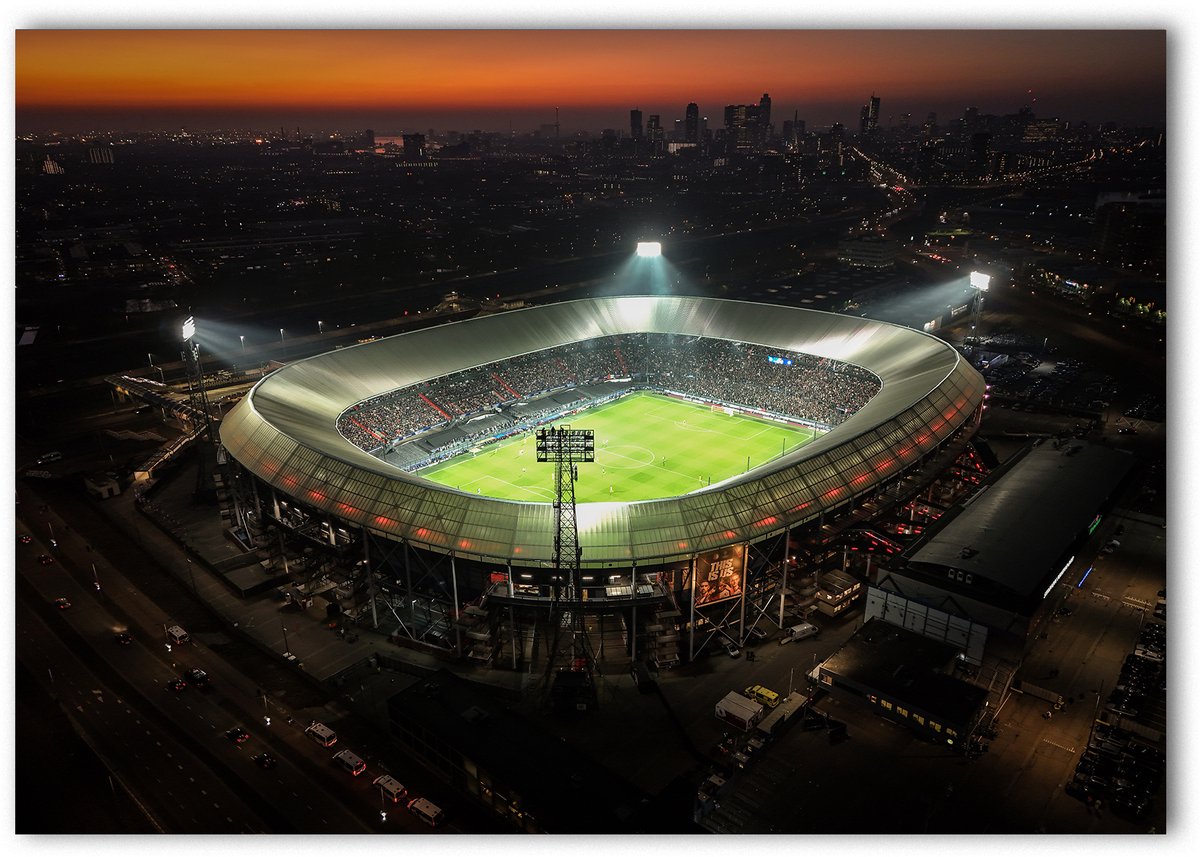 Schilderij Woonkamer - Canvas Stadion Feijenoord De Kuip Rotterdam No2 - 75 x 100 cm