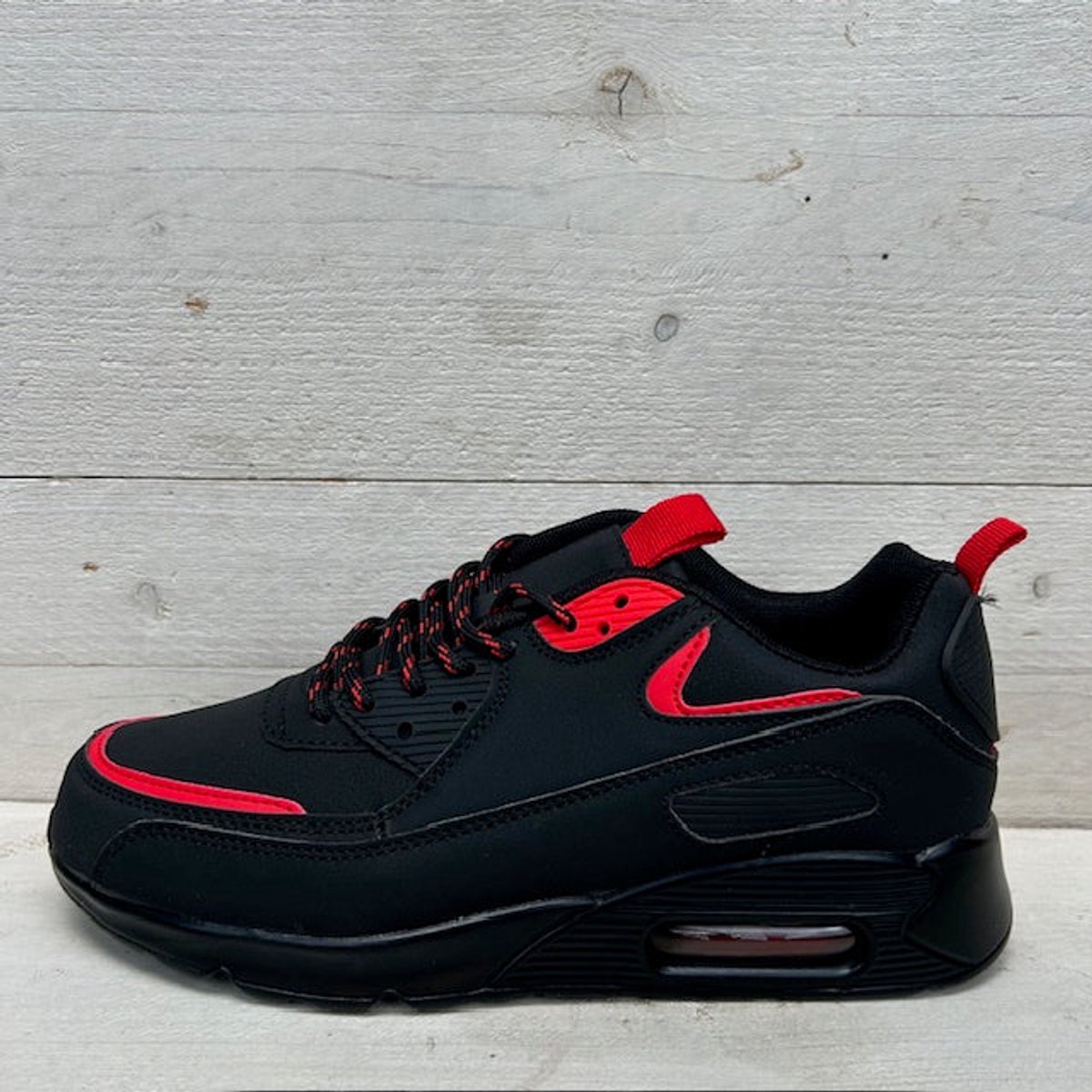 Air sneakers zwart rood (Verkrijgbaar van maat 36 t/m maat 46) Zwart / 40