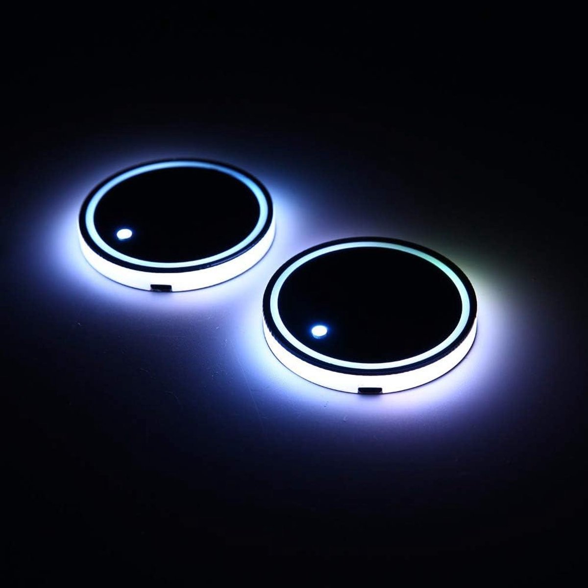 LED bekerhouderverlichting - 2 stuks LED auto-onderzetters - 7 kleuren luminescerende lichtbak - USB-oplaadbare bekermat - Drankonderzetteraccessoires Interieurdecoratie Sfeerverlichting.