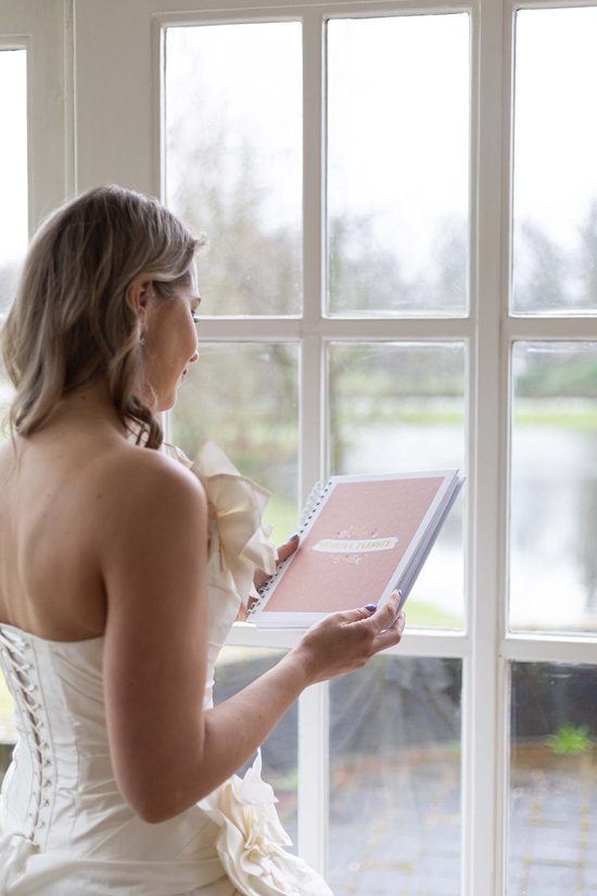 Maan Amsterdam Bruiloft Planner - Invulboek en planner voor álles rondom jouw bruiloft - Wedding planner