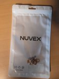 Verpakking van NUVEX met gouden ringen en oorclips.