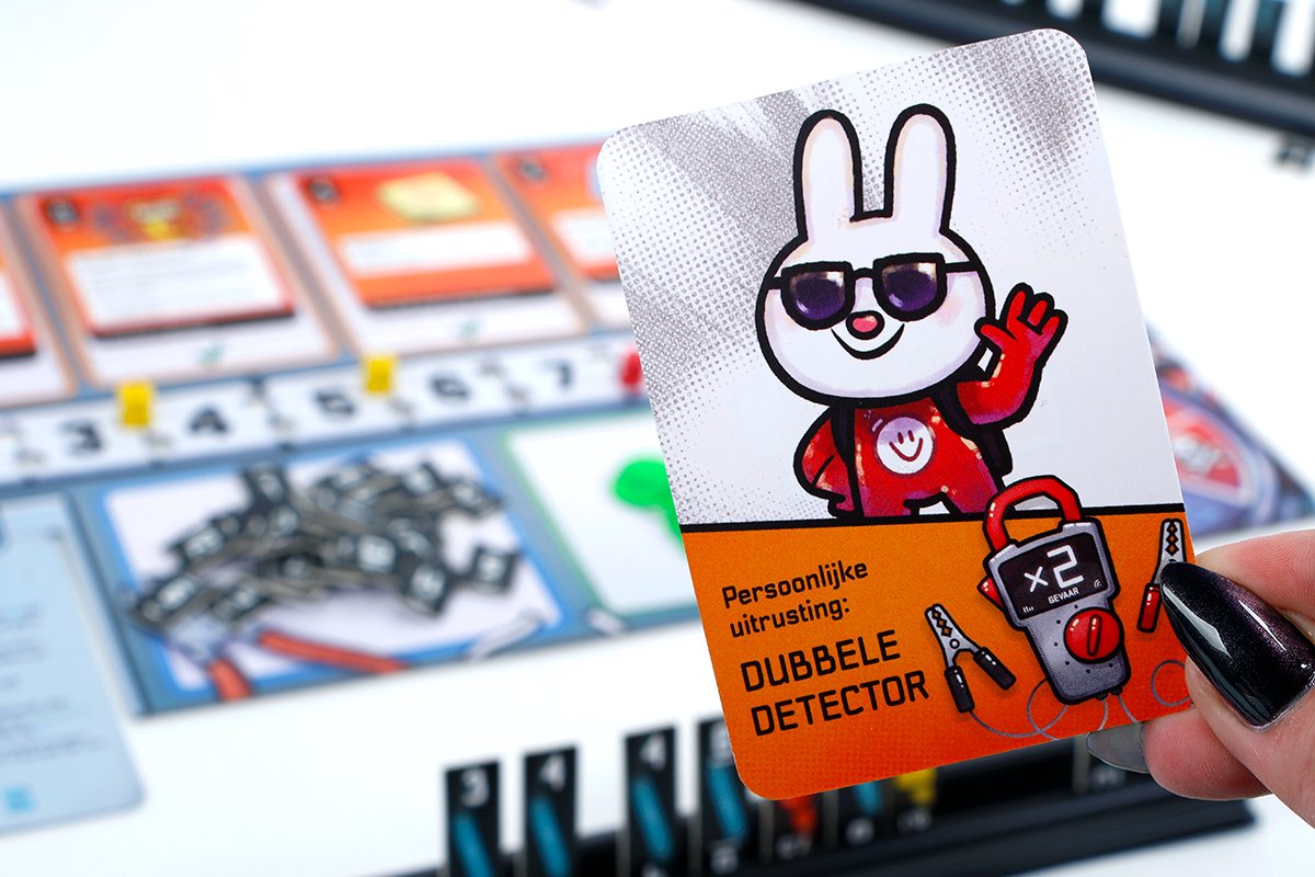 Asmodee | Bomb Busters | NL | Cocktail Games | 12 | 2-5 spelers | 30-60 minuten | Familiespel | Coöperatief gezelschapsspel | Volwassenen en kinderen | Team Bomb onschadelijk maken | Strategie