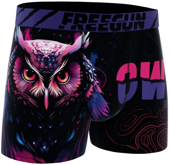 Boxershort met grote, paarse en roze uil print op zwarte achtergrond. Paarse tailleband met "FREEGUN" tekst.