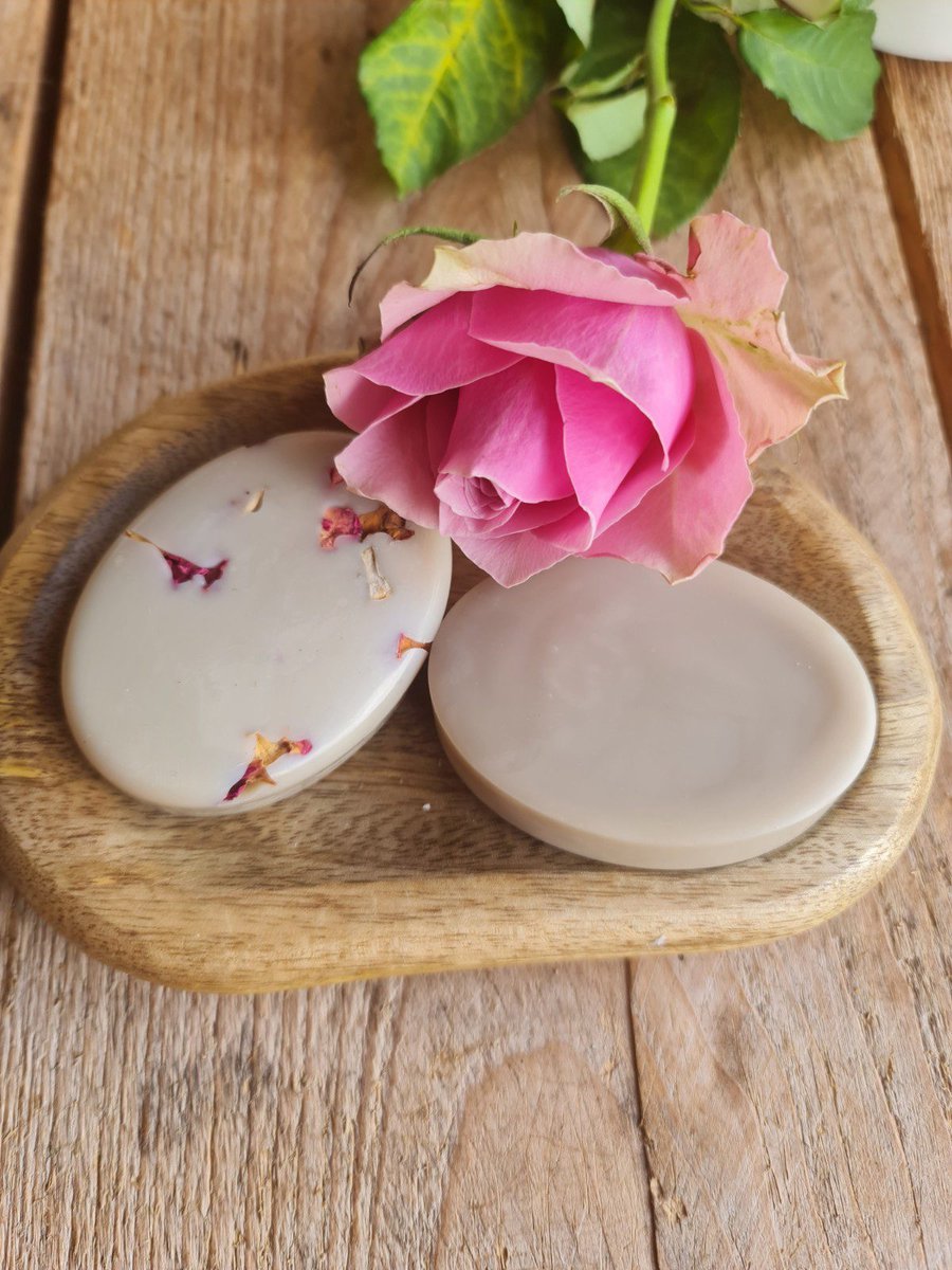 Veganistische en biologische Rozen body bar - voedend - puur shea butter - duurzaam lichaam balsem 50gr