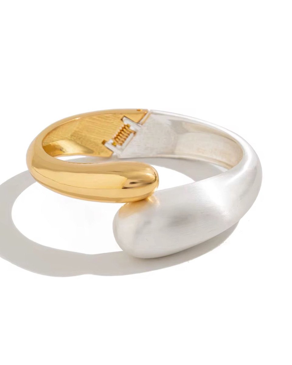 Luxe ELLORA Armband – Exclusieve Cliste Couture Armband van 18K Gold Plated Stainless Steel - Vrouwen Armbanden - Sieraden - Verguld - Verstelbaar