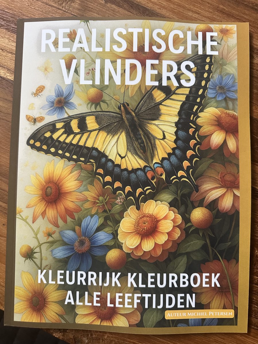 Artful pixels - kleurboek - Realistische Vlinders Kleurboek – 50 Gedetailleerde Vlindertekeningen om in te Kleuren – Voor Kinderen en Volwassenen