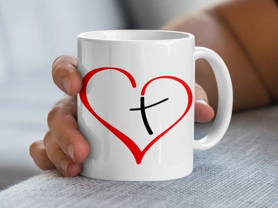 Houten Handgemaakte Christelijke Kruising Tegen Oude Retroachtergrond. Christelijk Kruis Is Het Belangrijkste Symbool Van Image222134896