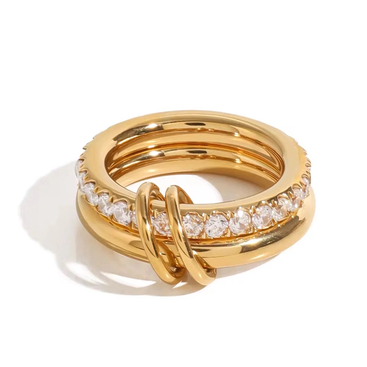 Cliste Couture - Hayley Dames Ring met Zirkonia - Ring - Cadeau voor vrouwen - Goudkleuring - Ringen Dames