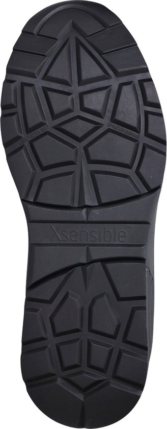 Zool van een zwarte Xsensible schoen met een geometrisch profiel en Xsensible logo.