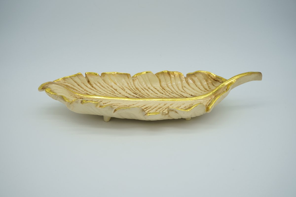 Chic Bladvormig Schaaltje Crème Goud – Decoratief Plateau / Sieradenschaal – 13,5 cm breed – 18 cm diep – 3 cm hoog
