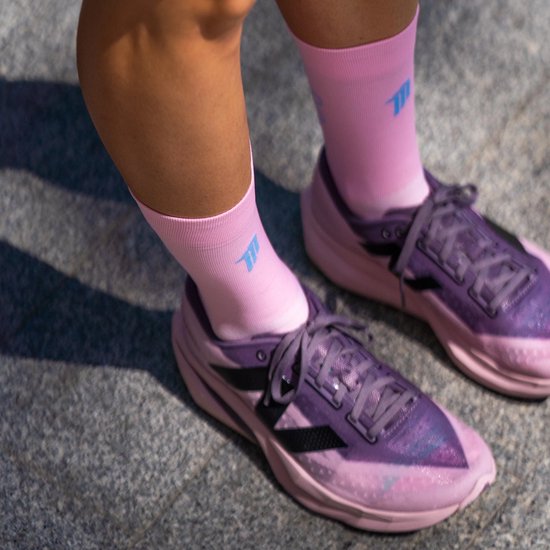Chaussettes de course Sporcks Happy Day Pink – Compression et maintien – Respirantes COOLMAX® – Régulatrices d'humidité – Chaussettes de sport pour femmes et hommes