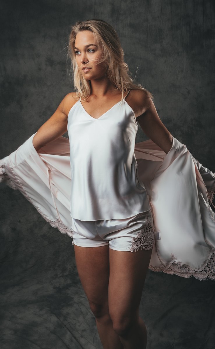 Satijnen dames pyjama - 2-delige pyjamaset - zomer pyjama - roze - superzacht mat satijn - maat XL - comfort en stijl