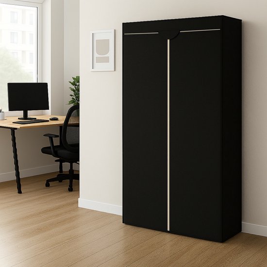 Housse de rangement noire dans un bureau avec bureau, ordinateur et chaise.