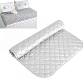Encasa Homes Strijkmat/Pad (120 x 70 cm) met 3mm Vulling & Siliconen Strijkijzersteun voor Stoomdruk op Tafel of Bed - Hittebestendig, Draagbaar, Quilting & Reisdeken - Daisy Gray