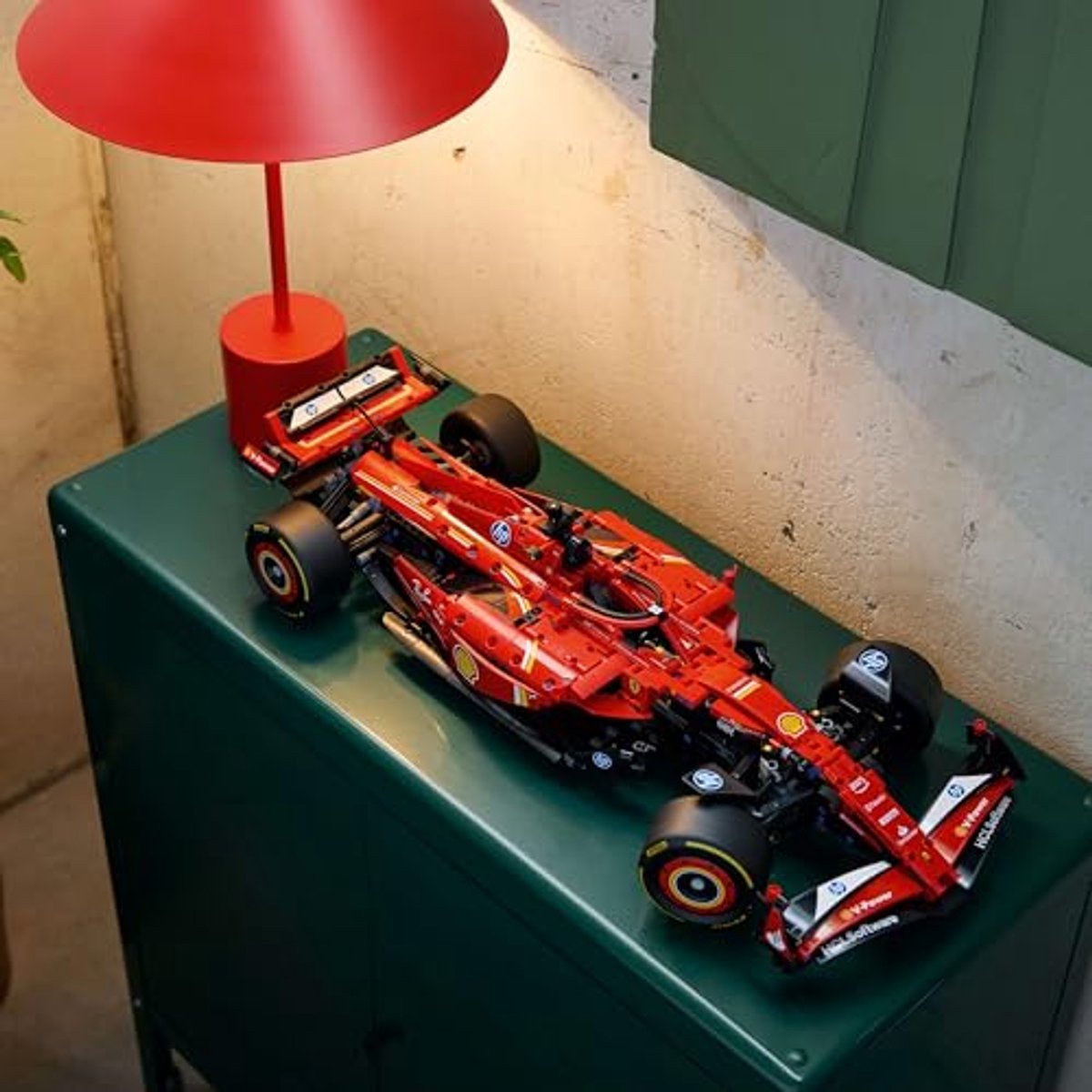 LEGO Technic - Ferrari SF-24 F1 auto - 42207 — afbeelding 25