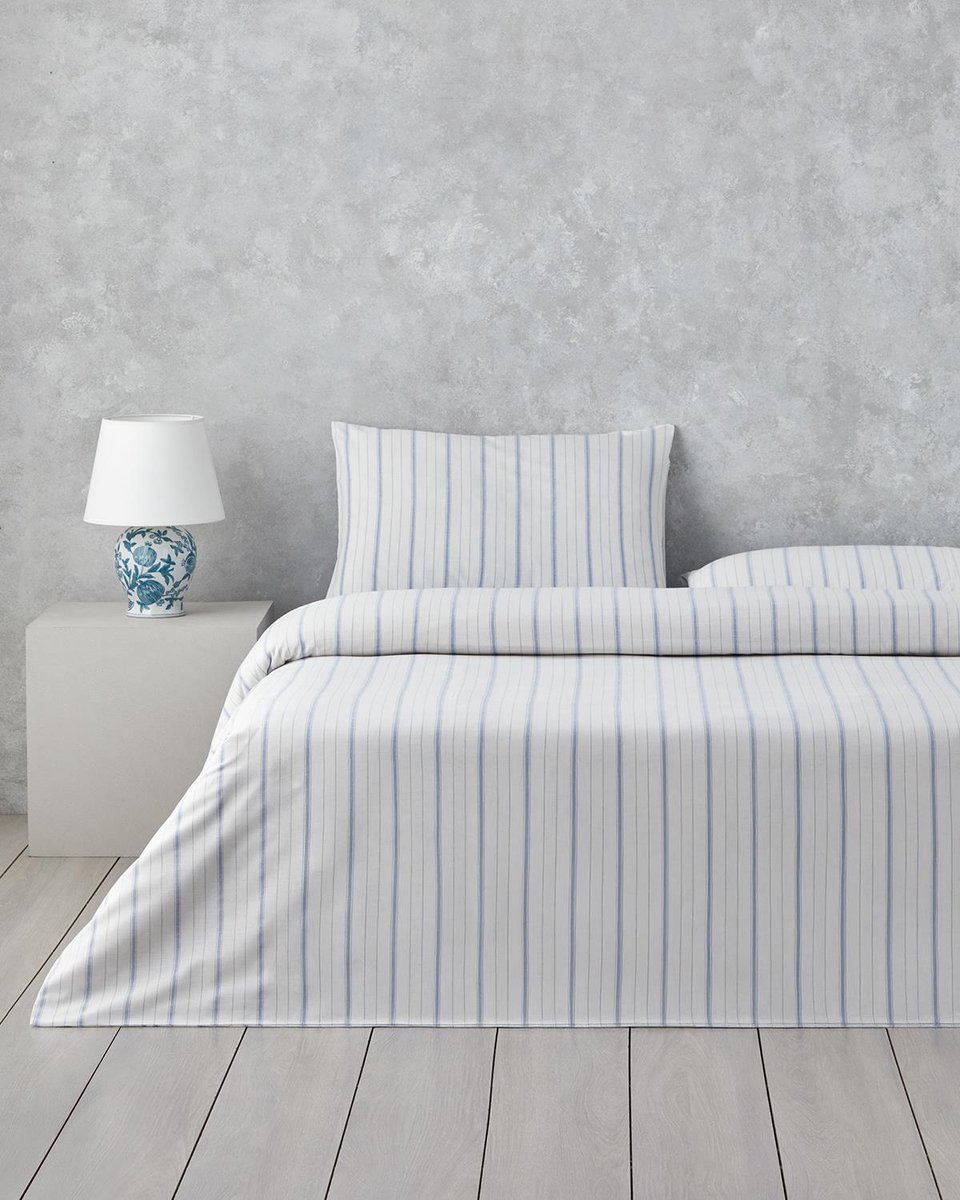 English Home - Subtles Waves - Dekbedovertrekset - Easy Iron - Eenpersoons - Incl. hoeslaken 100x200 - 1 kussensloop - 160 x 220 cm - Blauw/Wit