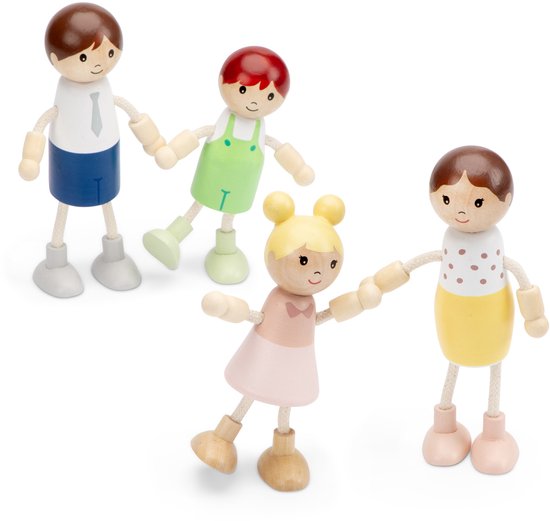 Houten familiepoppen, vader en zoon bij elkaar, moeder en dochter bij elkaar.